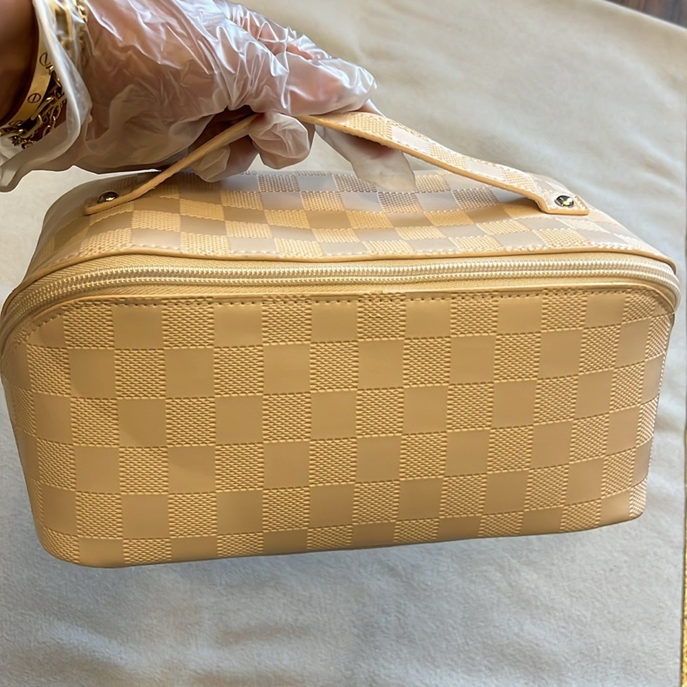 Kopari travel / makeup pouch